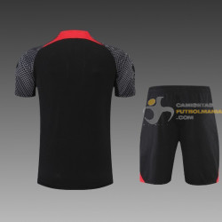 Camiseta y Pantalón Liverpool Entrenamiento Negra 2022-2023