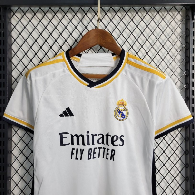 Camisetas y equipaciones del Real Madrid para niños 2023 / 2024