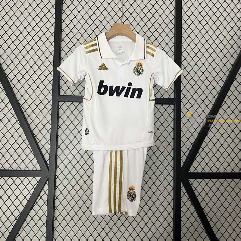 Camiseta y Pantalón Niños Real Madrd Primera Equipación Retro Clásica 2011-2012