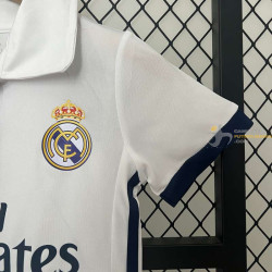 Camiseta y Pantalón Niños Real Madrid Primera Equipación Retro Clásica 2016-2017