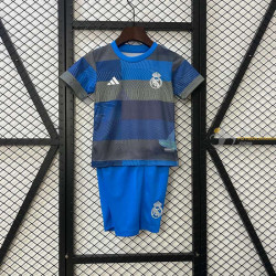 Camiseta y Pantalón Fútbol...