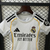 Camiseta y Pantalón Fútbol Niños Real Madrid Primera Equipación 2025-2026