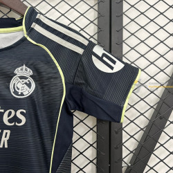 Camiseta y Pantalón Fútbol Niños Real Madrid Segunda Equipación 2025-2026